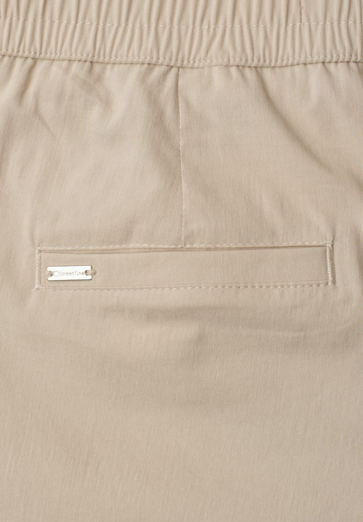 Slim Leg Chino mit Elastikbund
