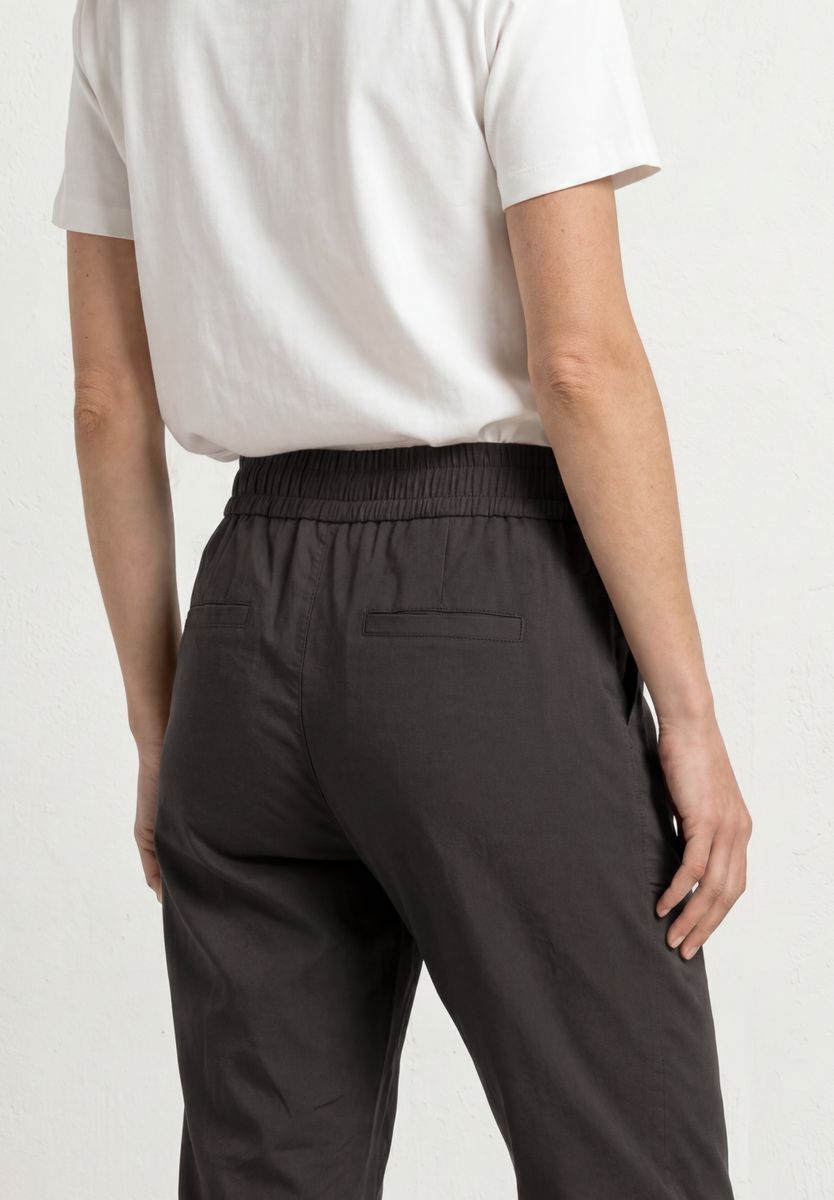 Slim Leg Chino mit Elastikbund