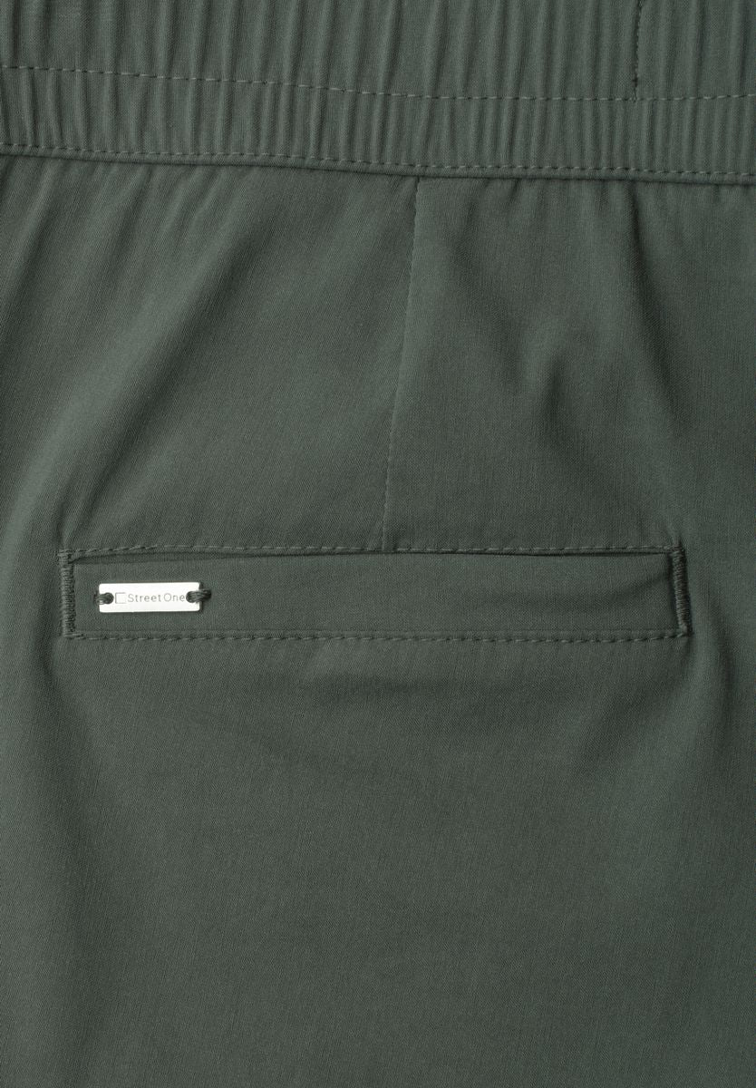 Slim Leg Chino mit Elastikbund