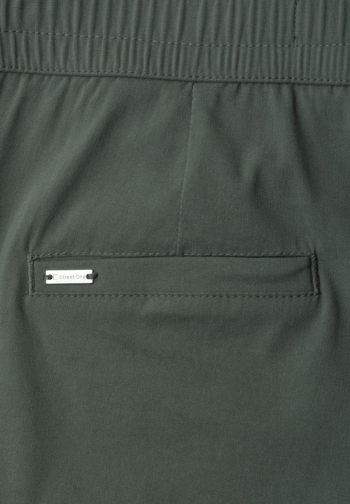 Slim Leg Chino mit Elastikbund