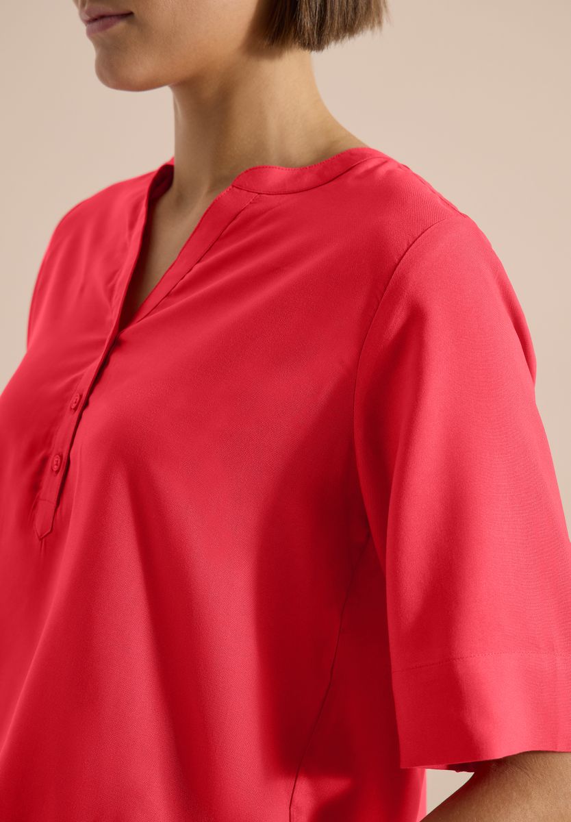 Kurzarm Bluse mit Split Neck