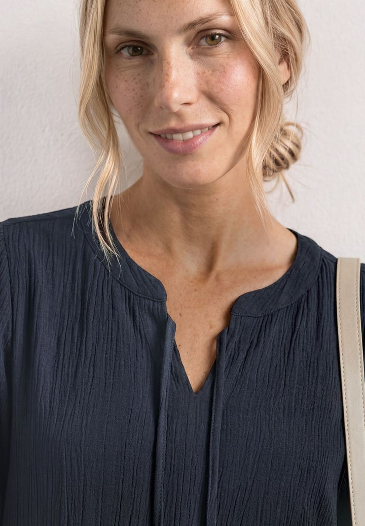 Knielanges Kleid mit Schleifendetail