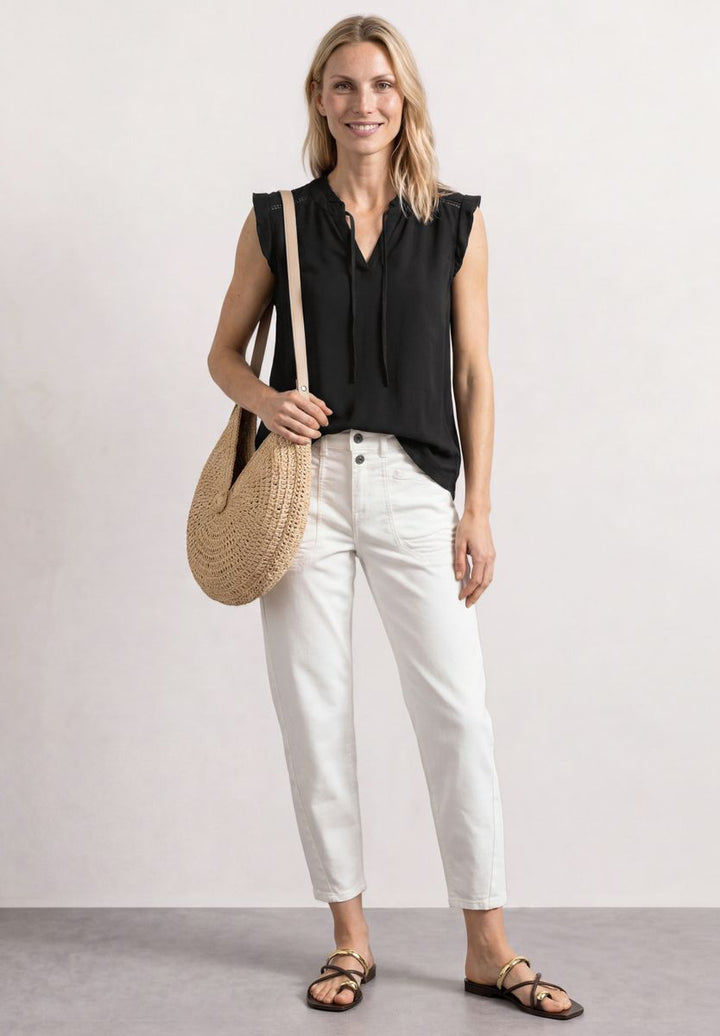Top mit Strukturmix und Crochet-Details