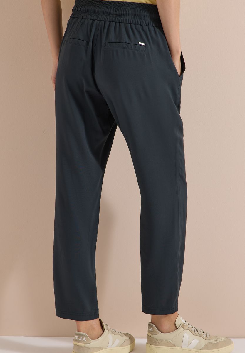 Mid Waist Slim Leg Hose im Loose Fit