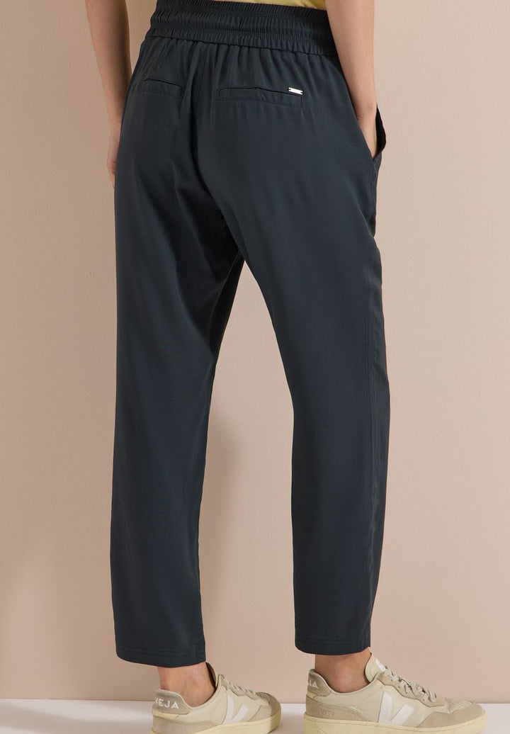 Mid Waist Slim Leg Hose im Loose Fit