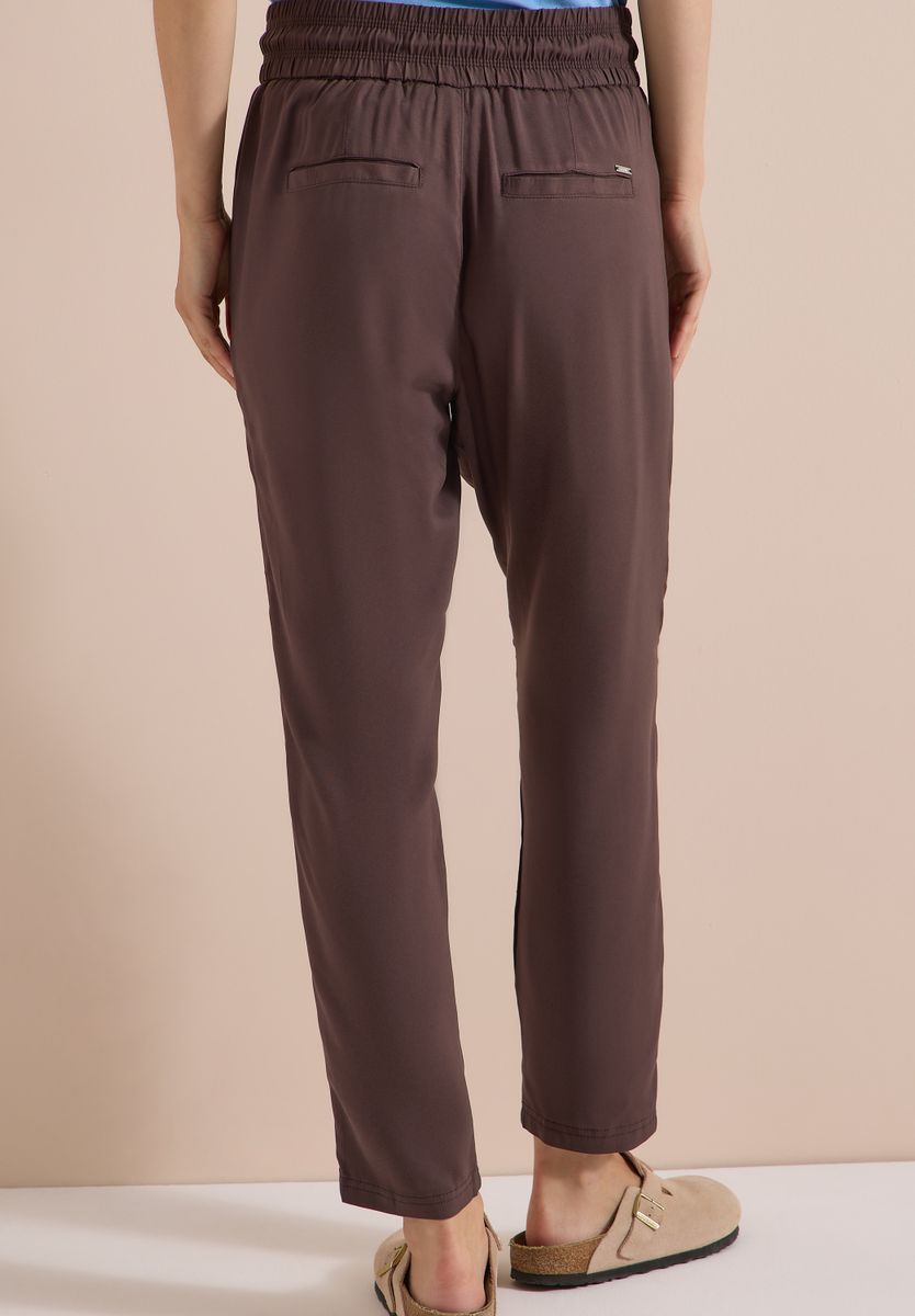 Mid Waist Slim Leg Hose im Loose Fit