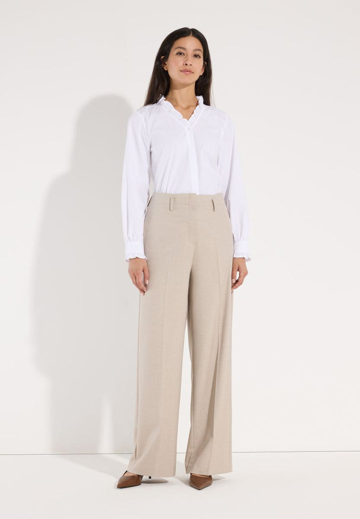 Bluse mit Rüschenkragen