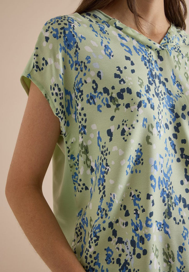 Kurzarm Blusenshirt mit Strukturmix