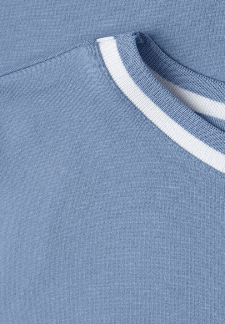 T-Shirt mit Rundhals und Kontrastdetail