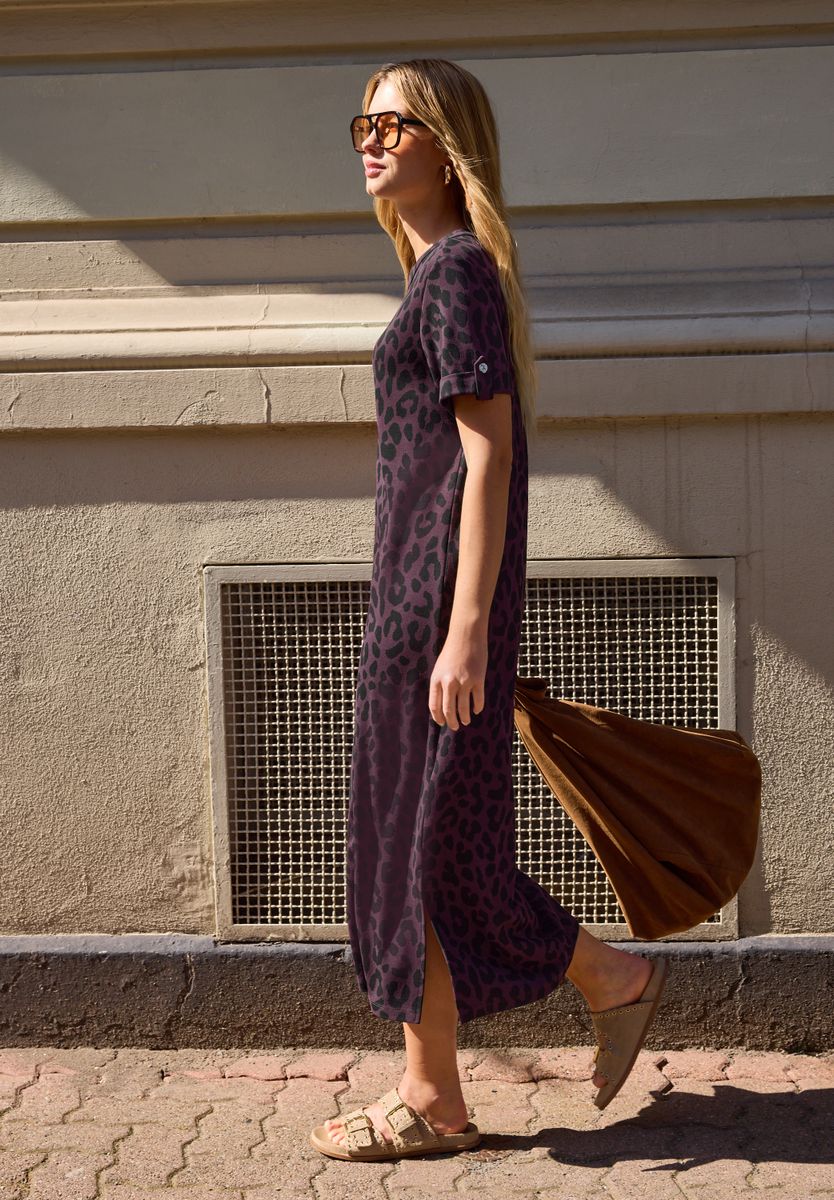 Midkleid mit Rundhals und Leo-Muster