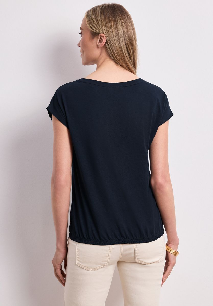 Shirt mit V-Neck und Crochet-Details