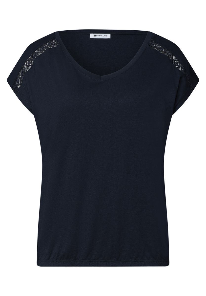 Shirt mit V-Neck und Crochet-Details