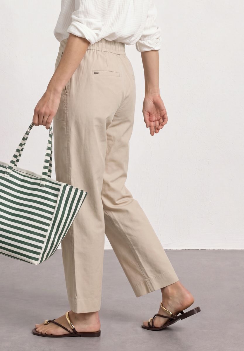 Straight Leg Hose mit Turn-Up-Detail
