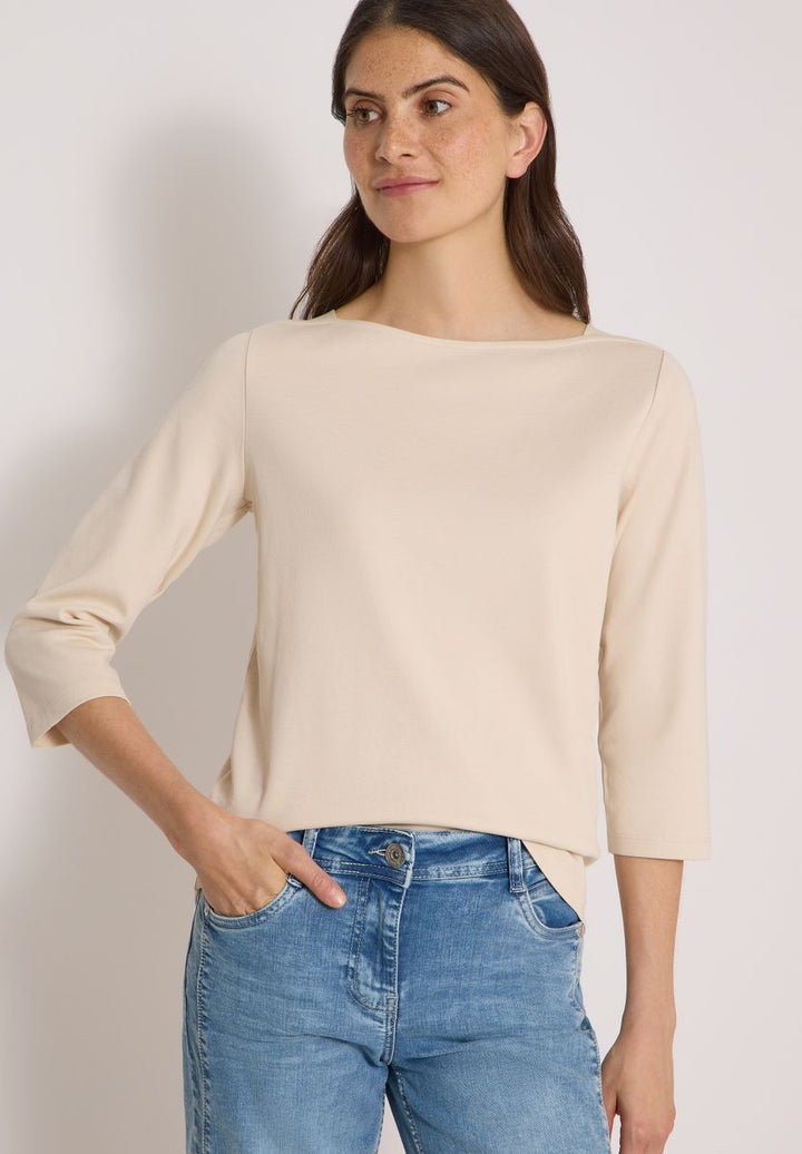 Basic Shirt mit U-Boot-Ausschnitt