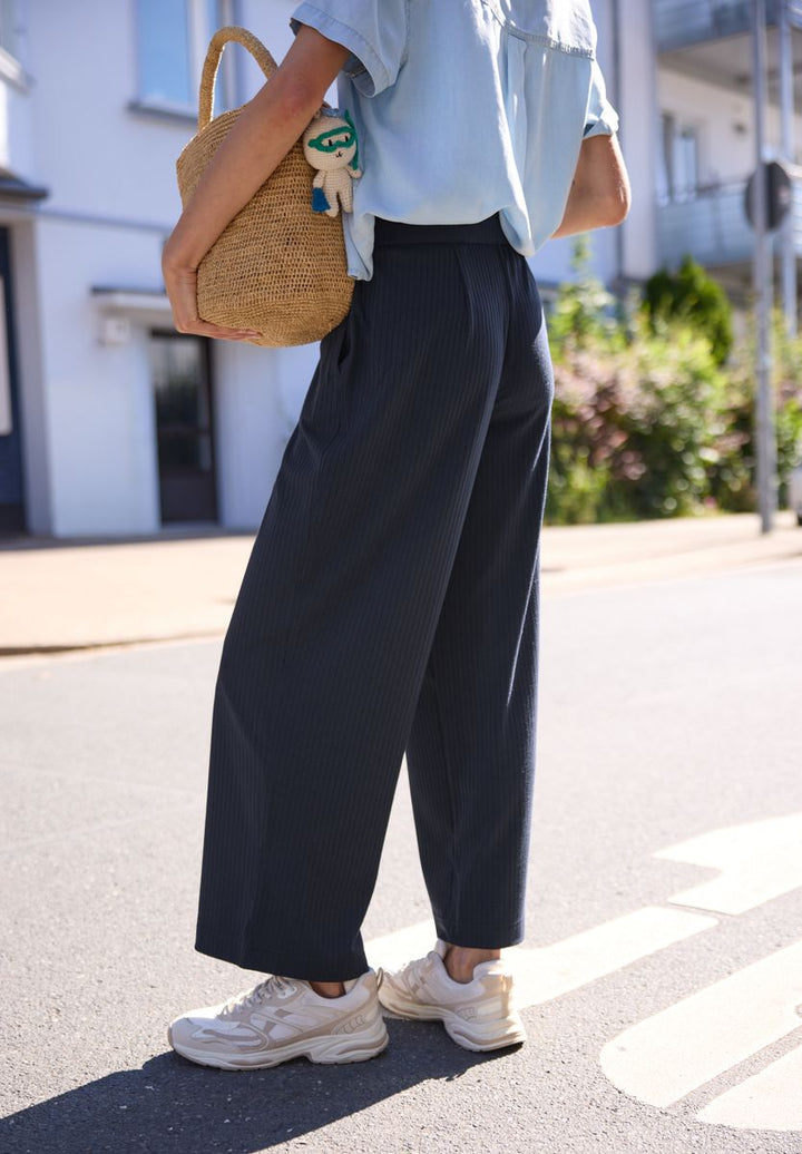 Wide Leg Hose in Rippstruktur