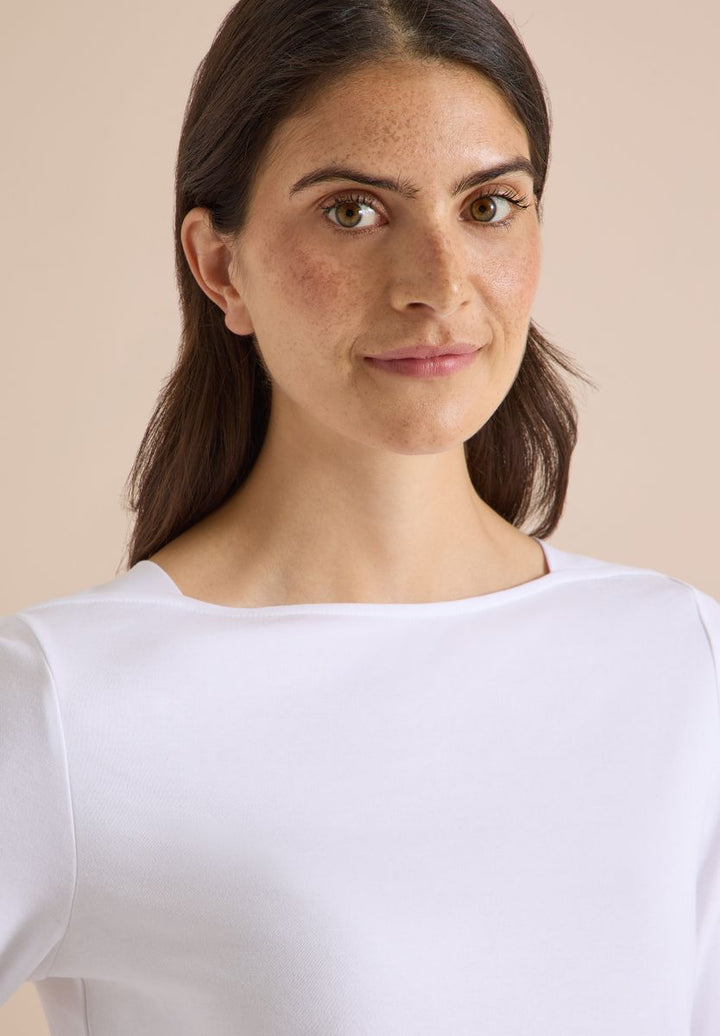 Basic Shirt mit U-Boot-Ausschnitt