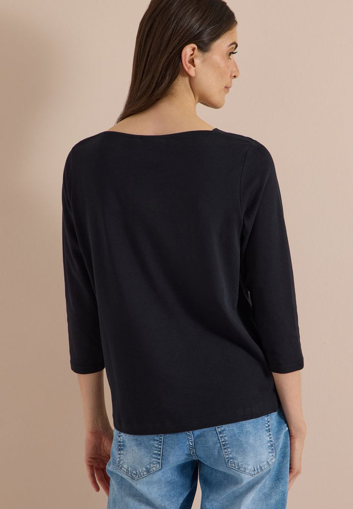Basic Shirt mit U-Boot-Ausschnitt