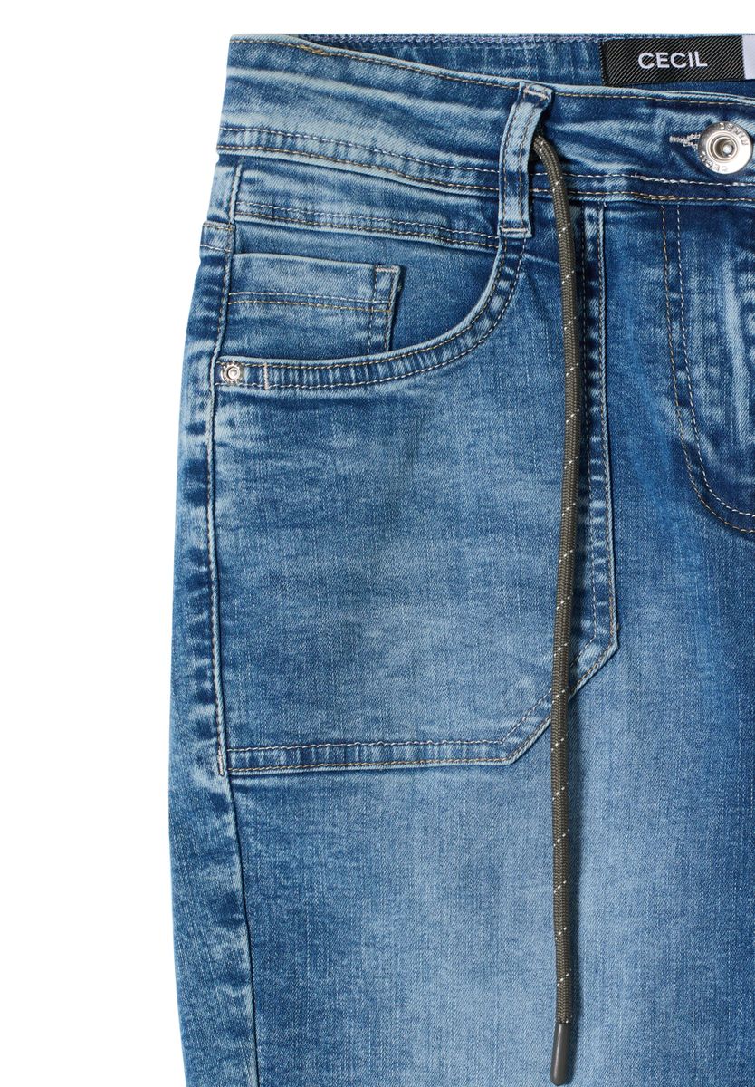 Mid Waist Slim Leg Jeans im Casual Fit