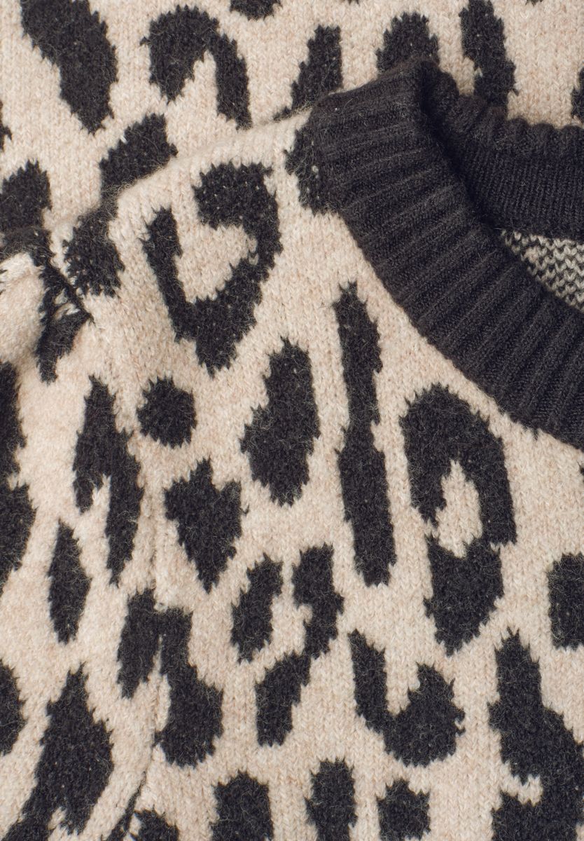 Kurzarm Pullover mit Rundhals und Leo-Muster