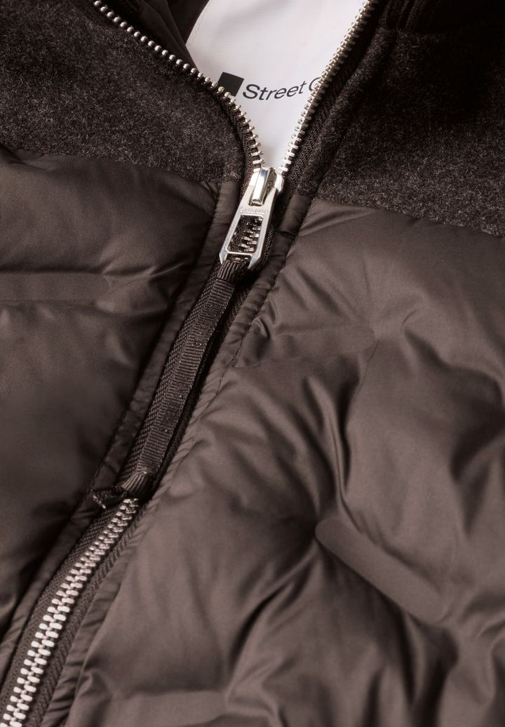 Strukturmix Jacke mit geklebter Steppung
