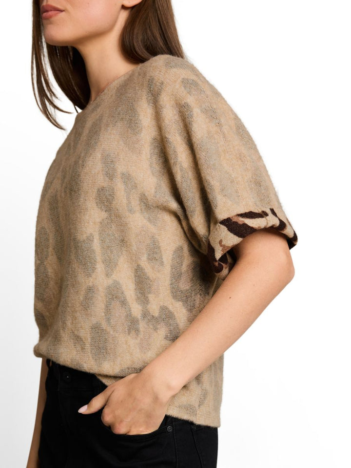 Loose Fit Strickpullover mit Leo-Muster