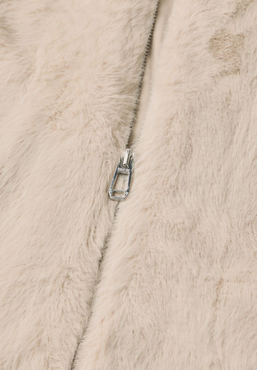 Jacke aus Fake Fur mit Zipper