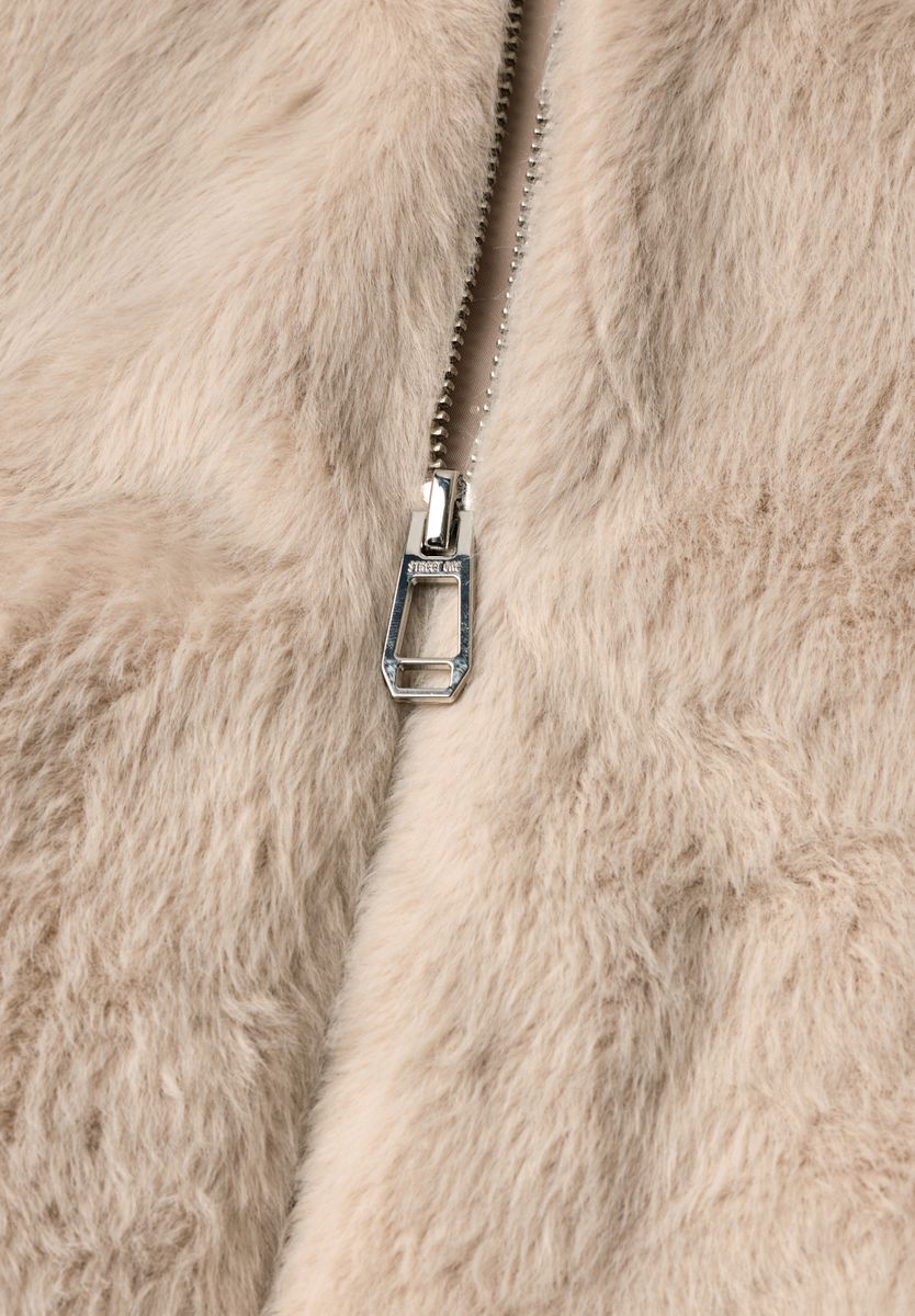 Fake-Fur Weste mit Zipper und Taschen