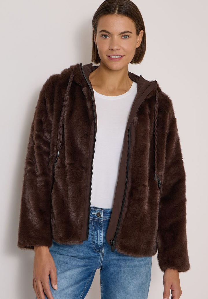 Fake Fur Jacke mit Softshelldetails