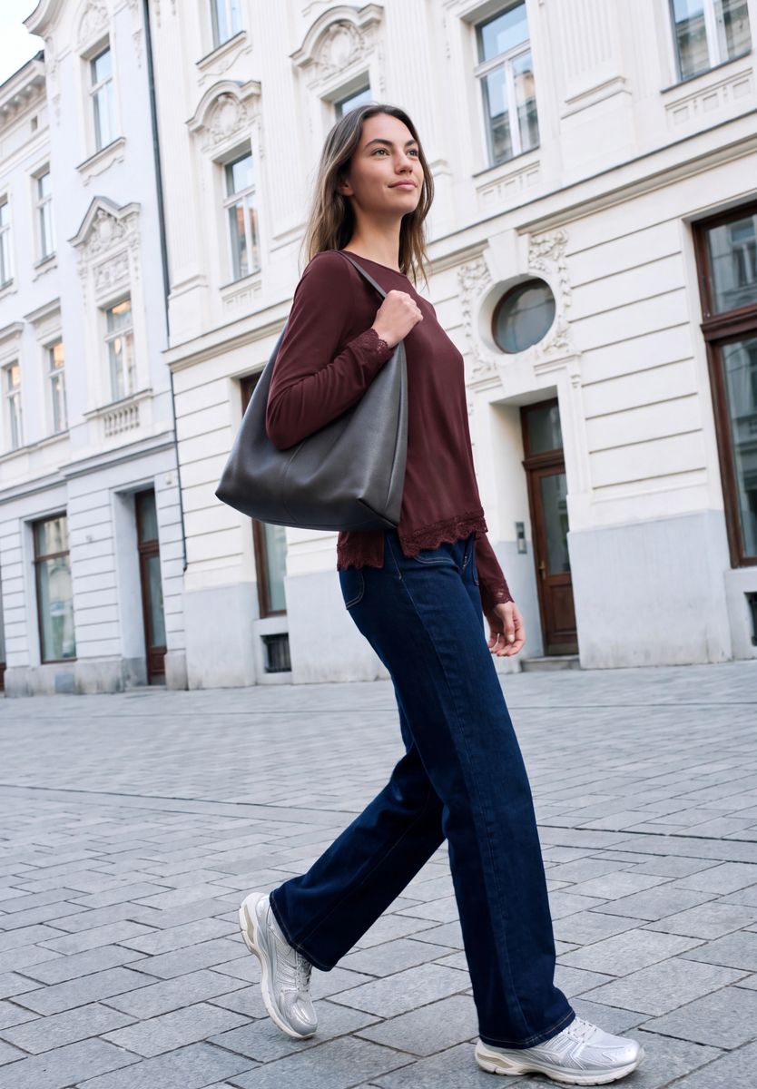 Langarm Shirt mit diagonalem Saum