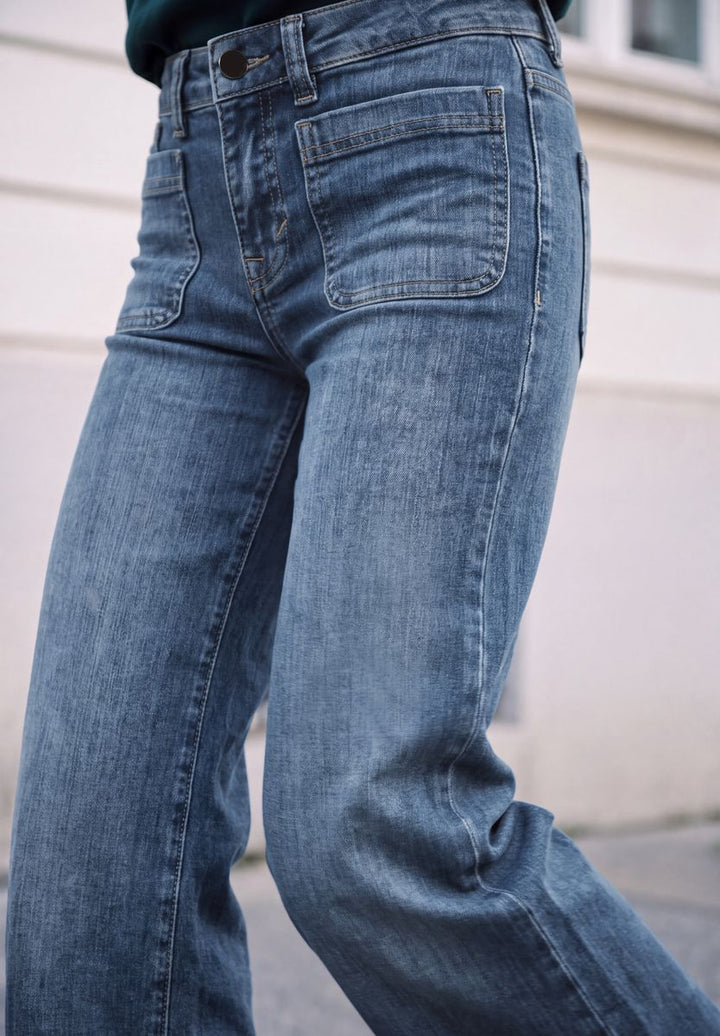 Mid Waist Wide Leg Jeans im Loose Fit