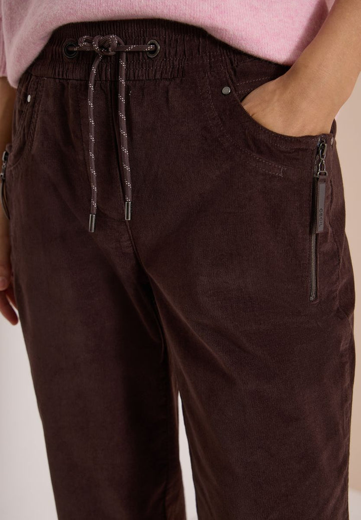 Mid Waist Slim Leg Hose im Casual Fit