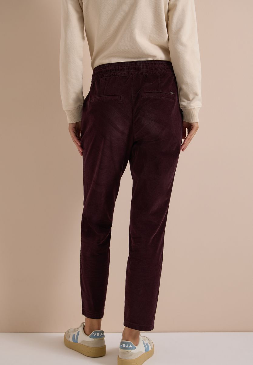Mid Waist Slim Leg Hose im Casual Fit