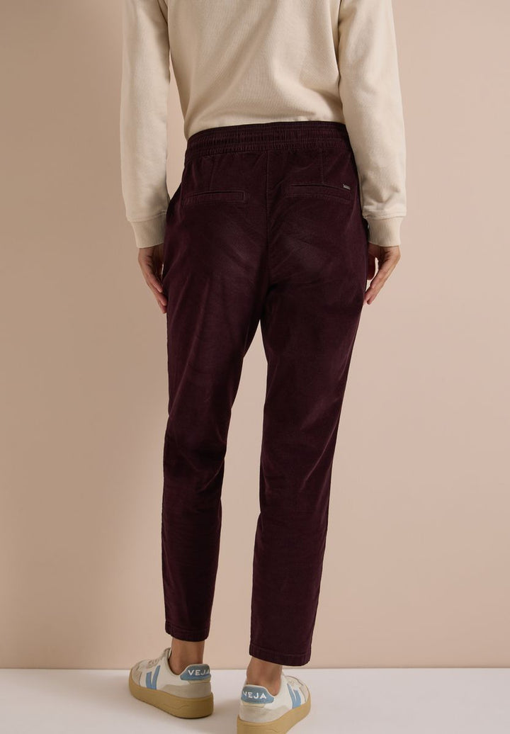 Mid Waist Slim Leg Hose im Casual Fit