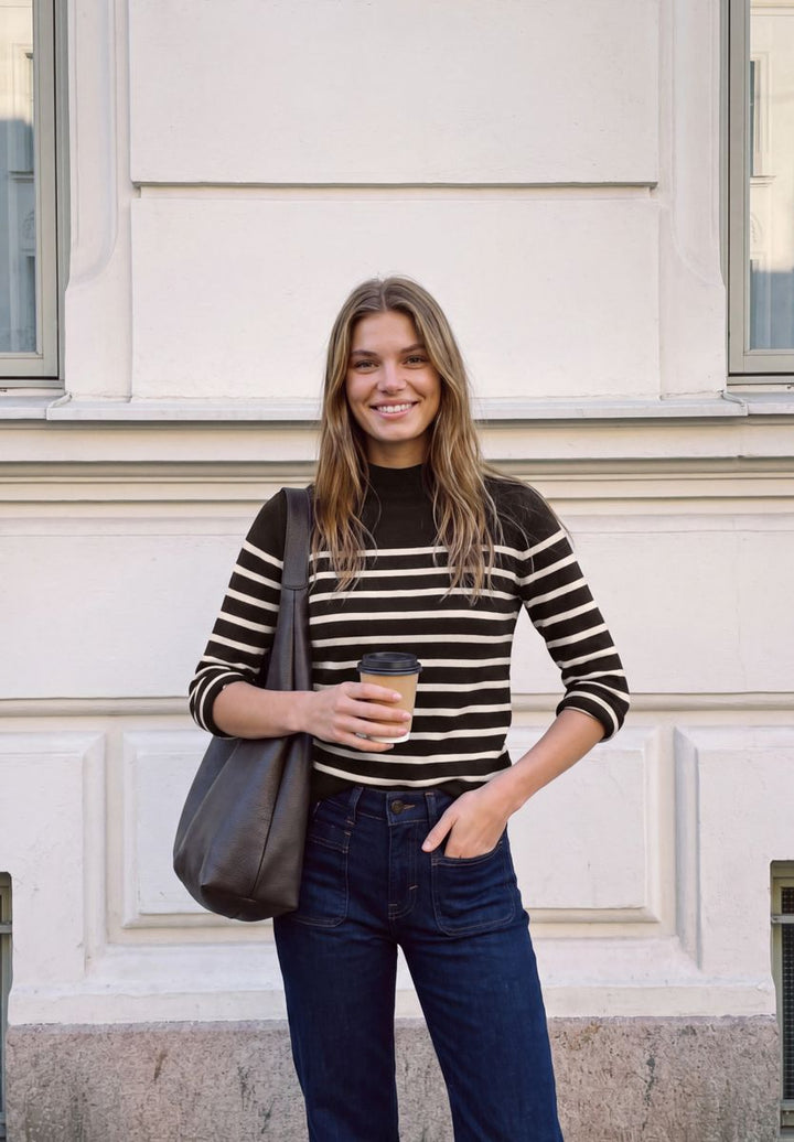 Pullover mit Turtle Neck und Streifen