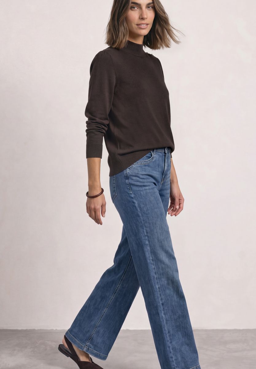 Pullover mit Turtle Neck und Knopfdetail