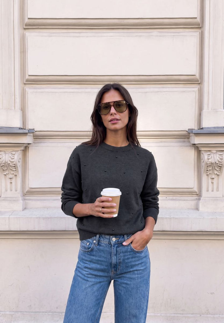 Pullover mit Rundhals und Perlendetails
