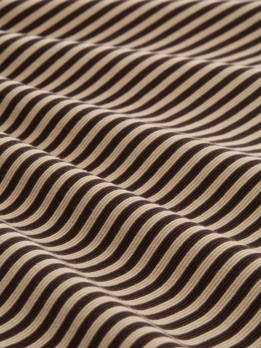 Langarmshirt mit Knopf-Details