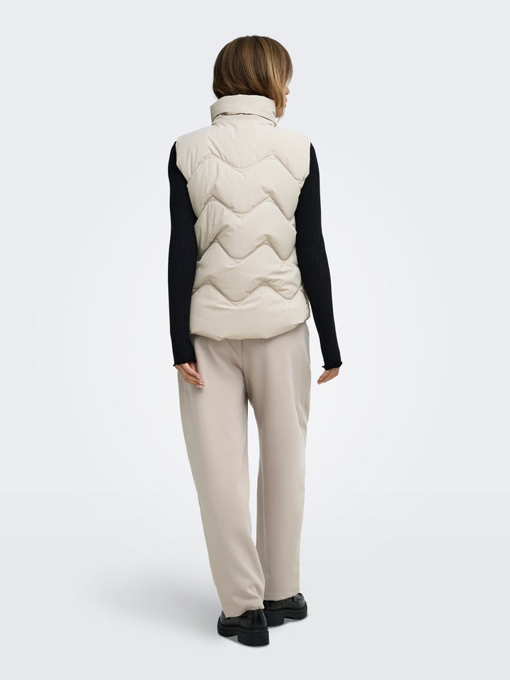 JDYPOWER SHORT WAISTCOAT OTW HAB