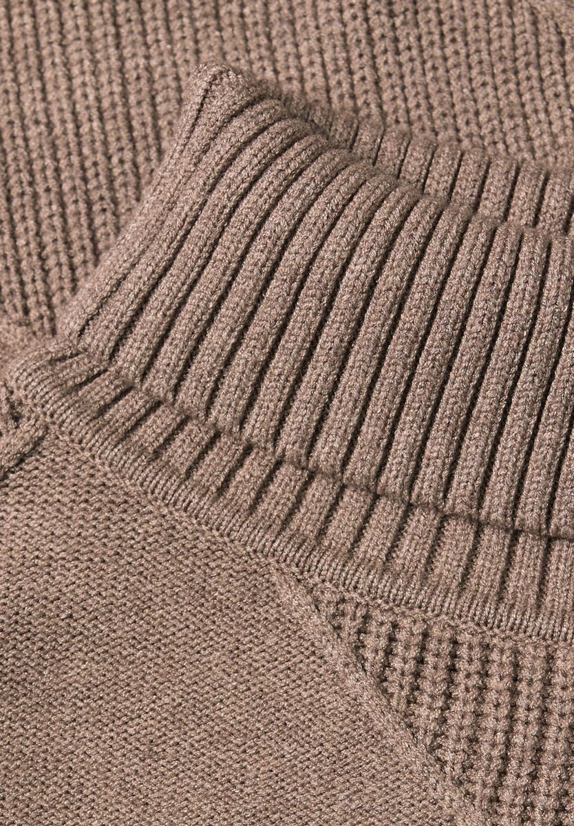 Pullover mit Rollkragen und Strukturmix