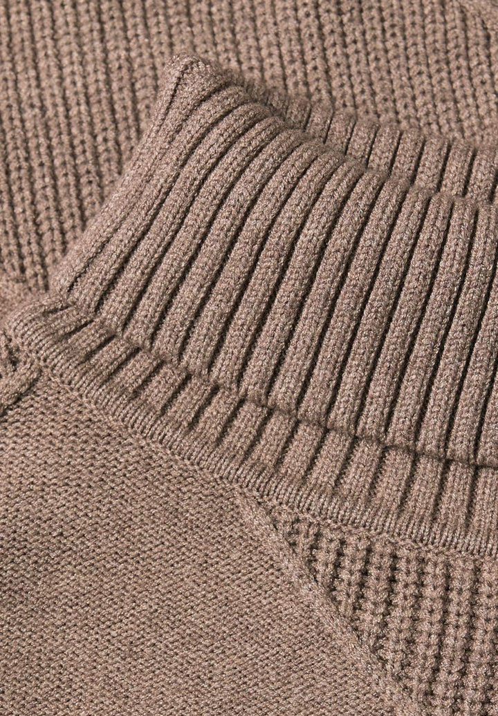 Pullover mit Rollkragen und Strukturmix