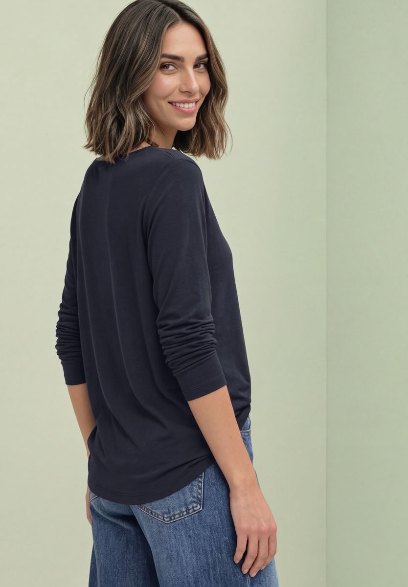 Basic Shirt mit U-Boot-Ausschnitt