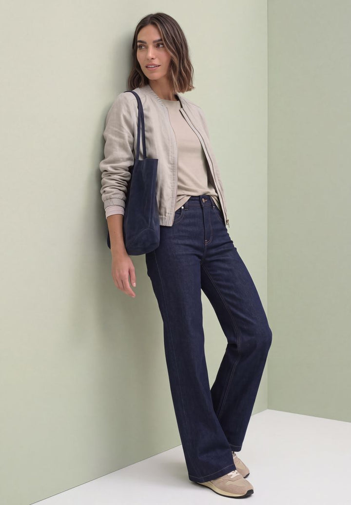 Basic Shirt mit U-Boot-Ausschnitt