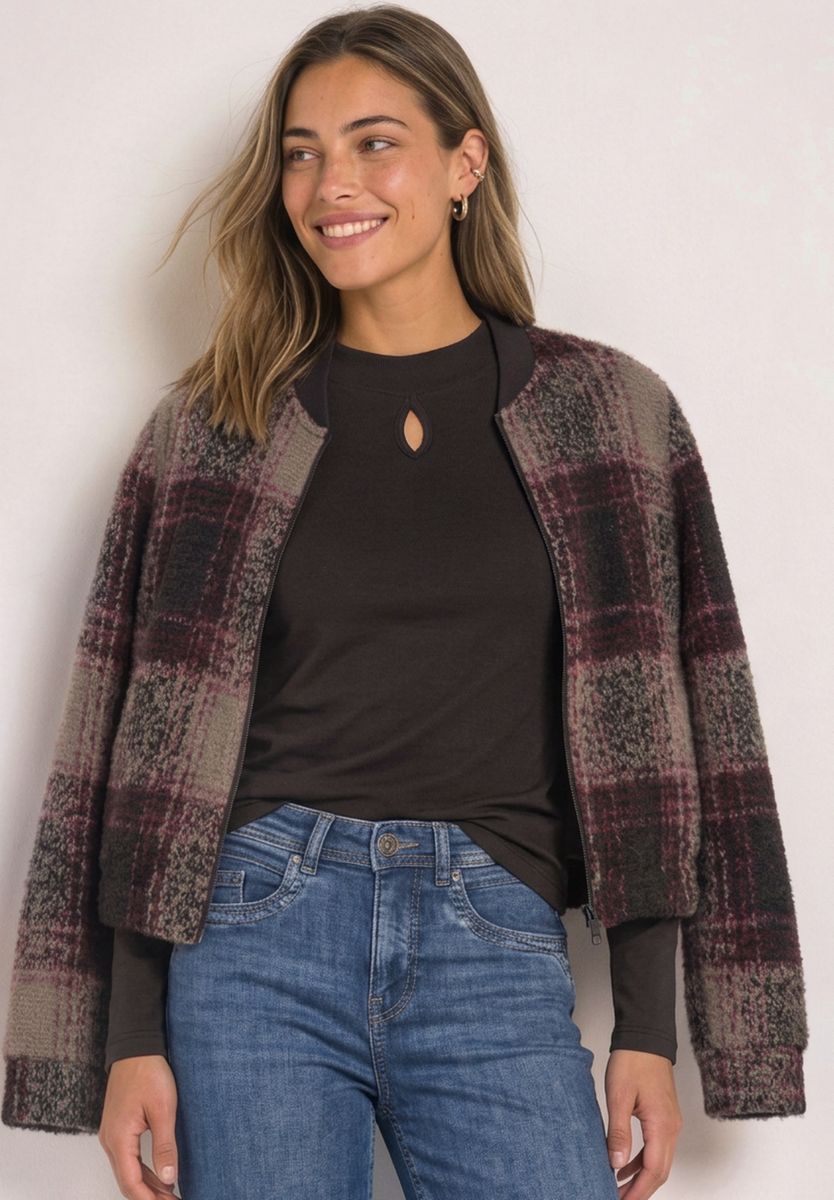 Shirt mit Turtle Neck und Schlitzdetail