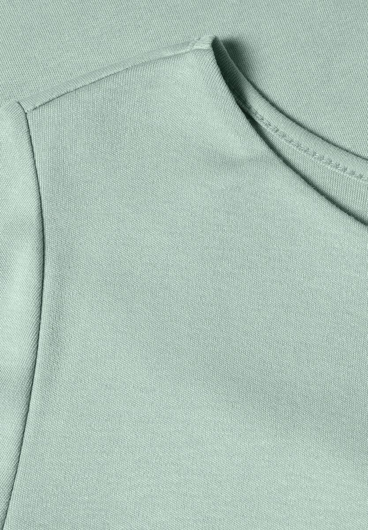 Basic Shirt mit U-Boot-Ausschnitt