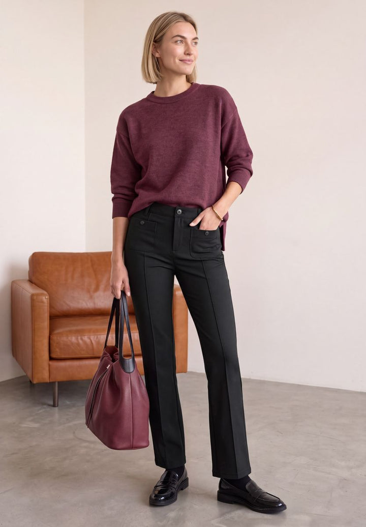 Bootcut Hose mit aufgesetzten Taschen