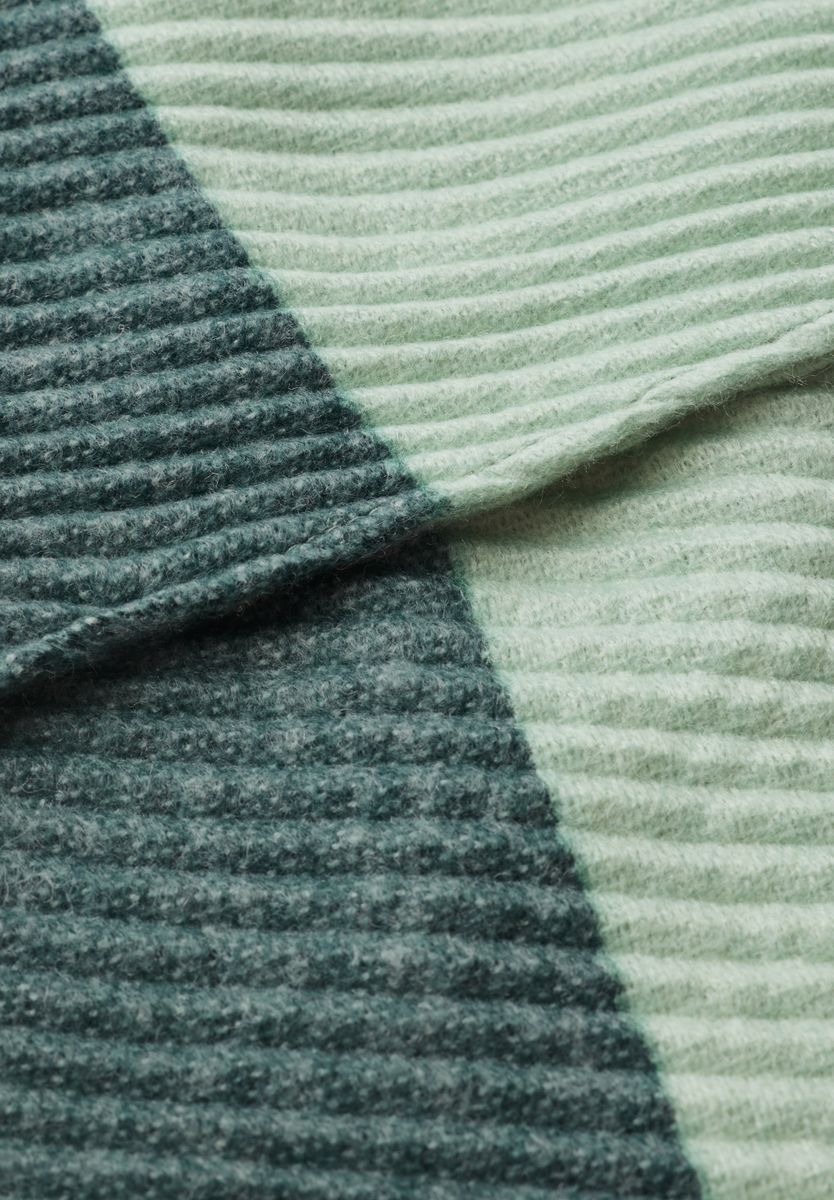 Schal im Two-Tone-Look mit Falten