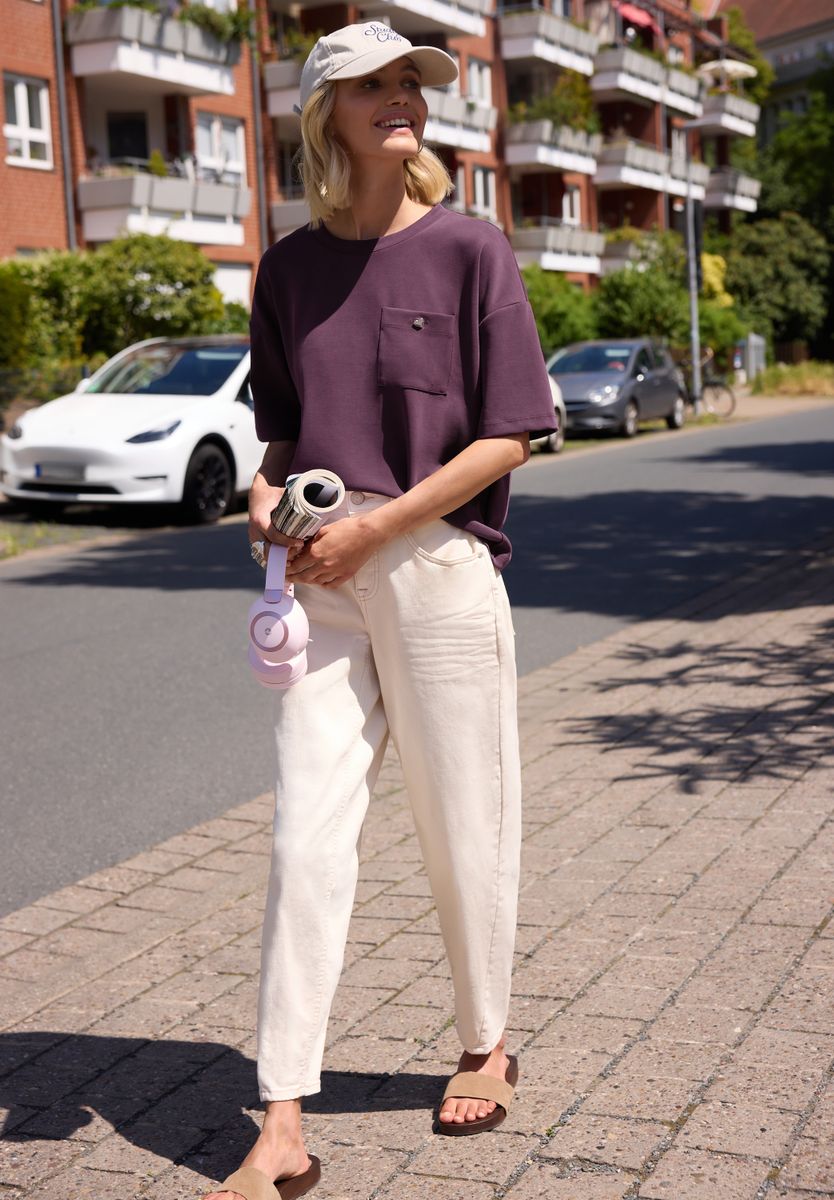 T-Shirt im Silk-Look mit Brusttasche
