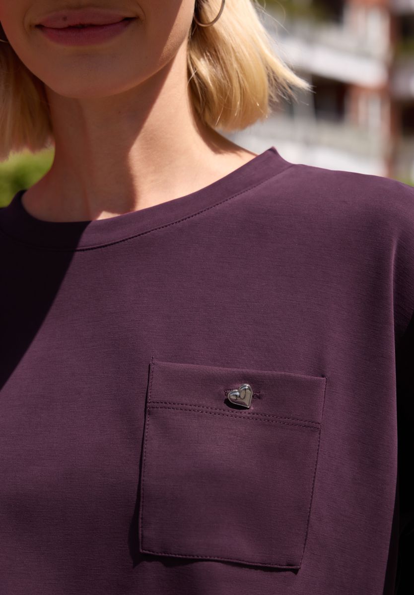 T-Shirt im Silk-Look mit Brusttasche