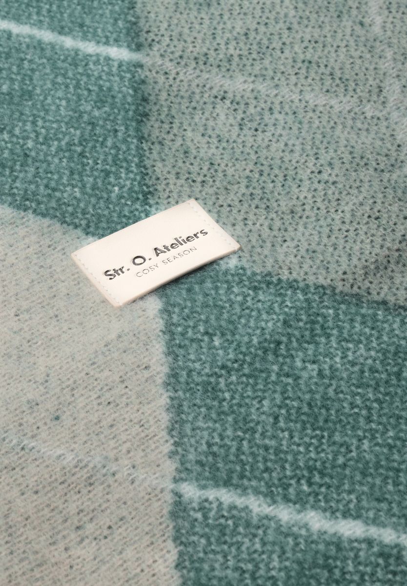 Langer Schal mit Fransen und Argyle-Muster