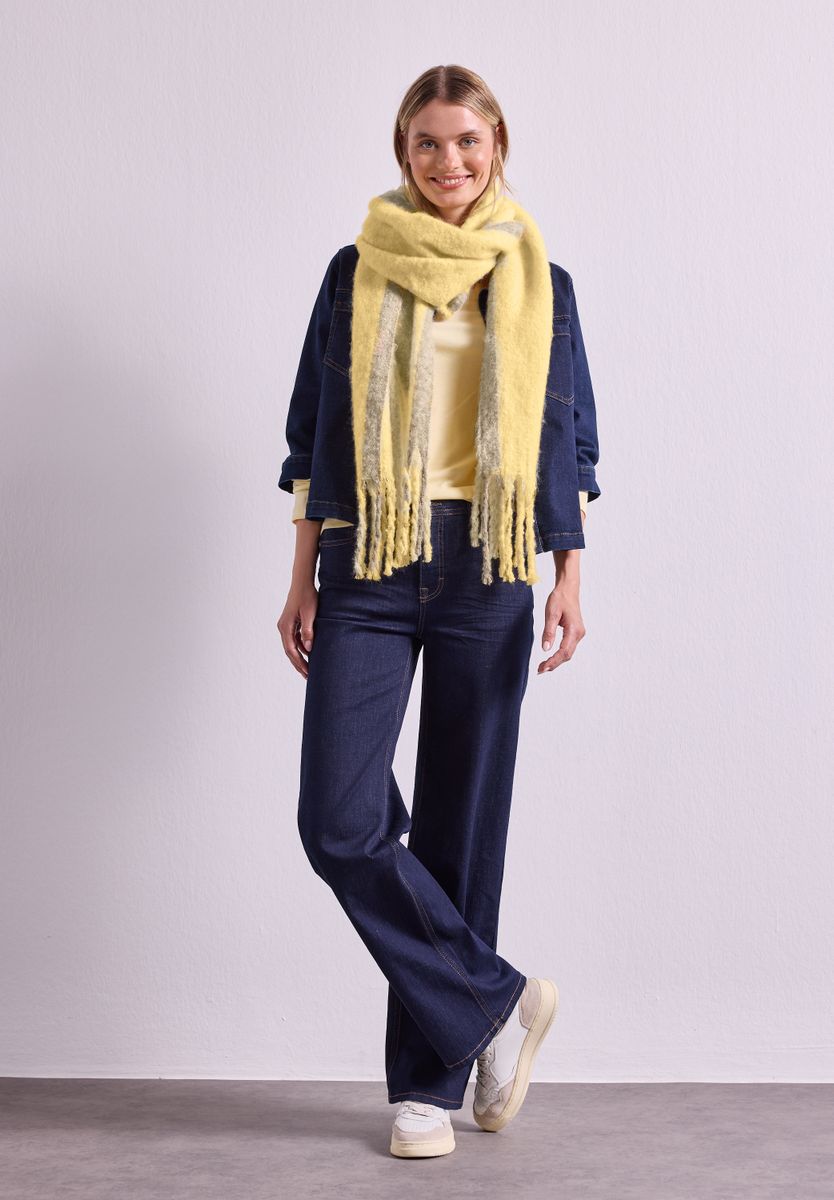 Langer Schal im Two-Tone-Look
